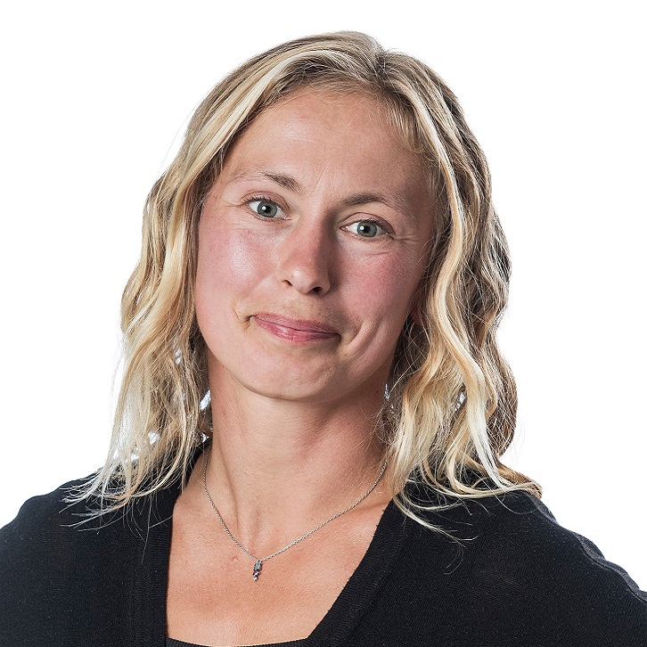 Foto der Software Dokumentations Managerin Julia Starke blond langhaarig